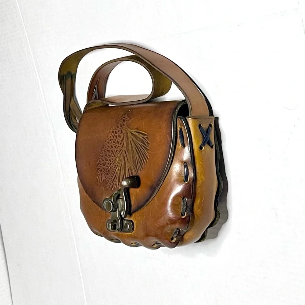 Vintage Tooled Leather Structured Crossbody Bag - Picture 4 of 15